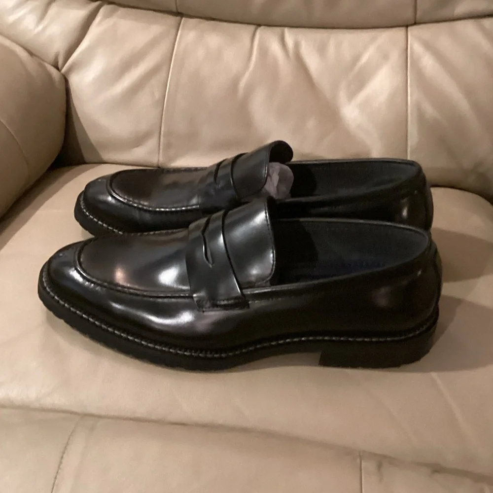 Steve Madden Black Gloss Leather Slip-On Penny Loafers